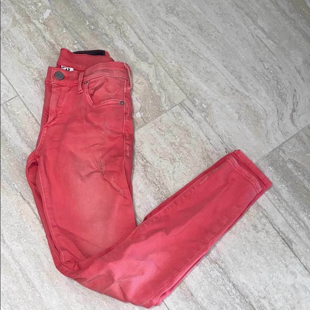 Pink skinny jeans